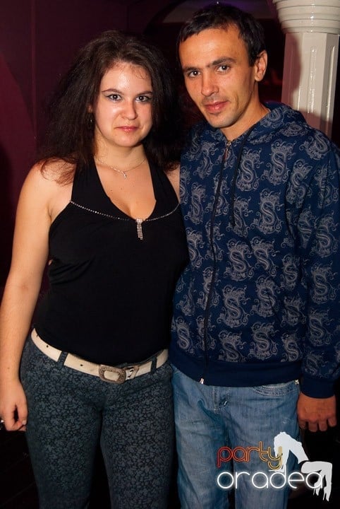 Sâmbătă noaptea în Club Atti's, 