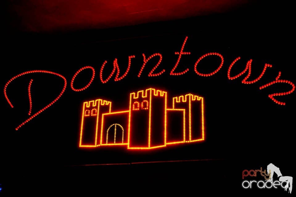Sâmbătă noaptea în Club Downtown,