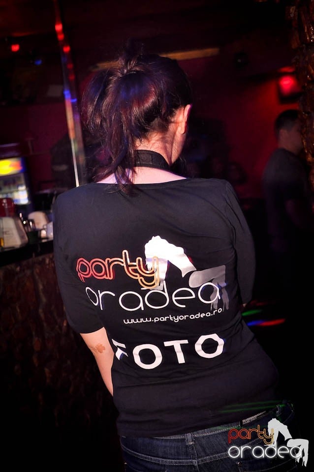 Sâmbătă noaptea în Club Downtown,