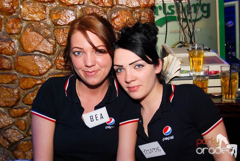 Sâmbătă noaptea în Club Downtown,