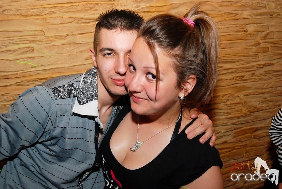 Sâmbătă noaptea în Club Downtown,