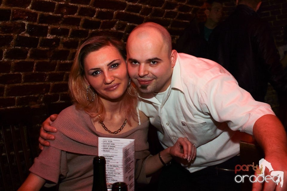 Sâmbătă noaptea în Club Escape,