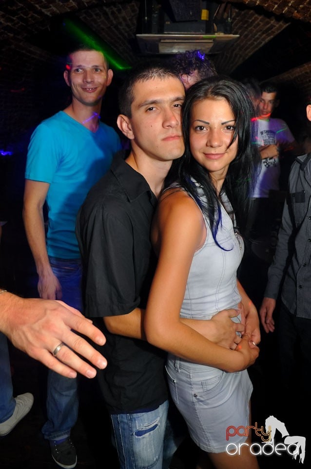 Sâmbătă noaptea în Club Escape, 