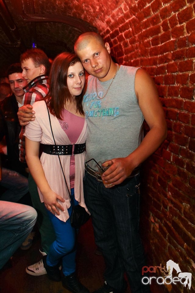 Sâmbătă noaptea în Club Escape,