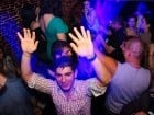 Sâmbătă noaptea în Club Escape