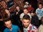 Sâmbătă noaptea în Club Escape