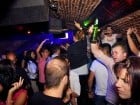 Sâmbătă noaptea în Club Escape