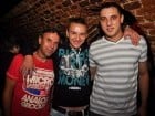 Sâmbătă noaptea în Club Escape