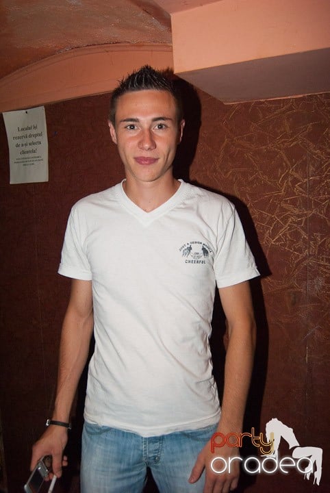 Sâmbătă noaptea în Club Seven, 