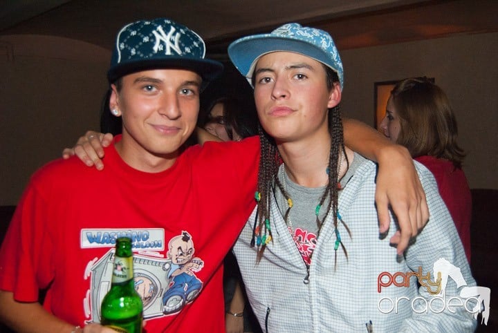 Sâmbătă noaptea în Club Seven, 