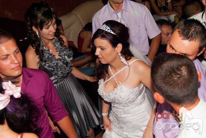 Sâmbătă noaptea în Club Seven, 