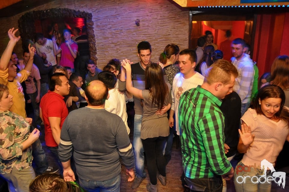 Sâmbătă noaptea în Downtown,