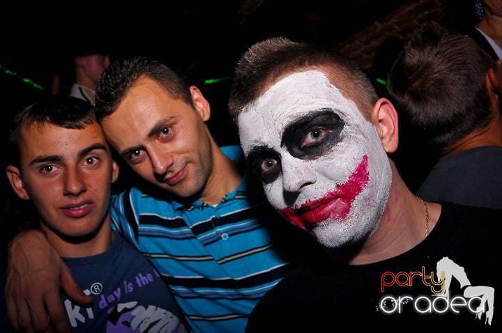 Sâmbătă noaptea în Escape, 