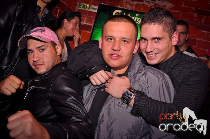 Sâmbătă noaptea în Escape, 