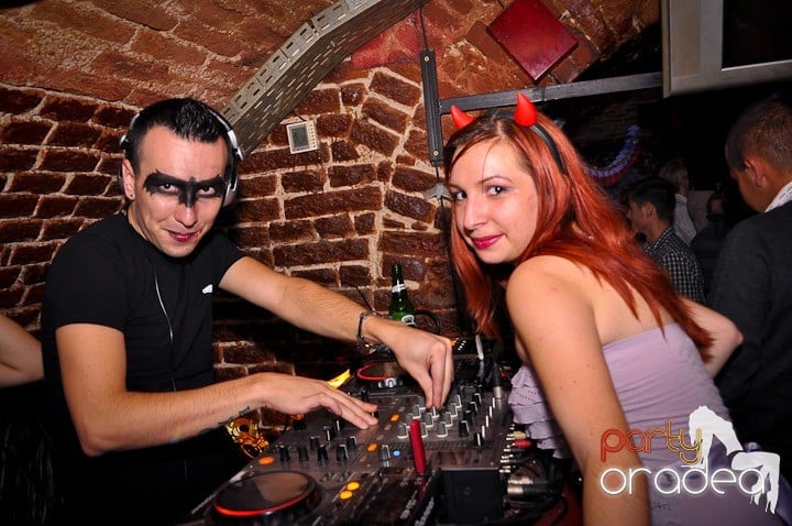 Sâmbătă noaptea în Escape, 