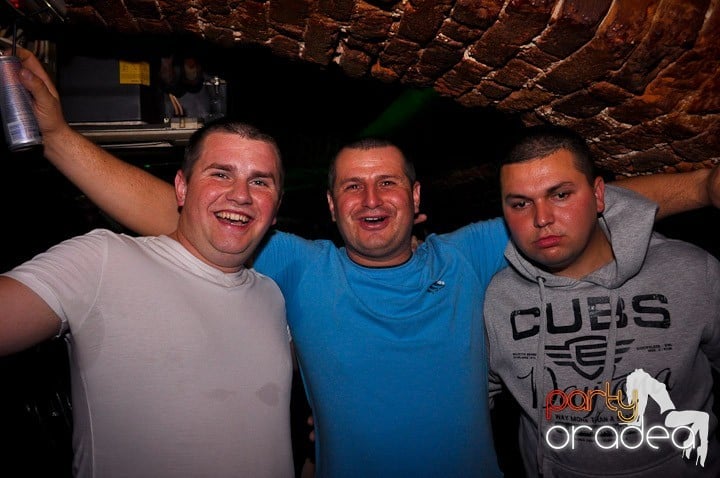 Sâmbătă noaptea în Escape, 