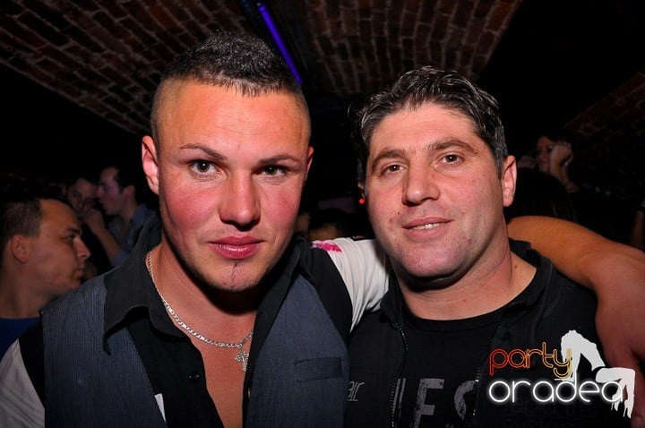 Sâmbătă noaptea în Escape, 