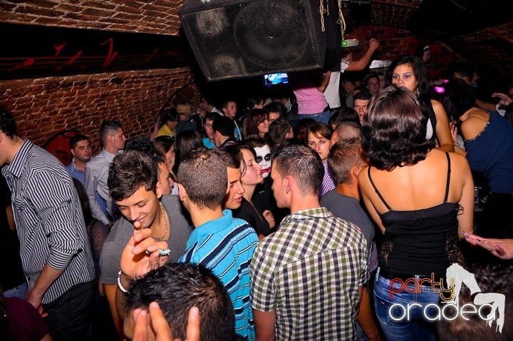 Sâmbătă noaptea în Escape, 