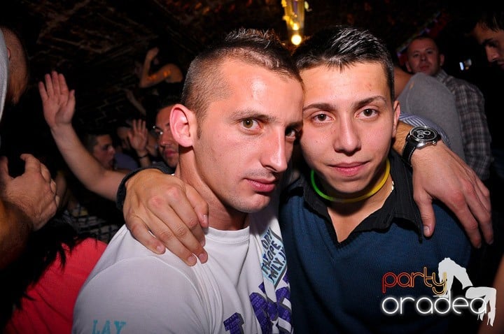 Sâmbătă noaptea în Escape, 