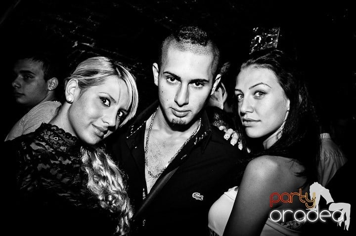 Sâmbătă noaptea în Escape, 