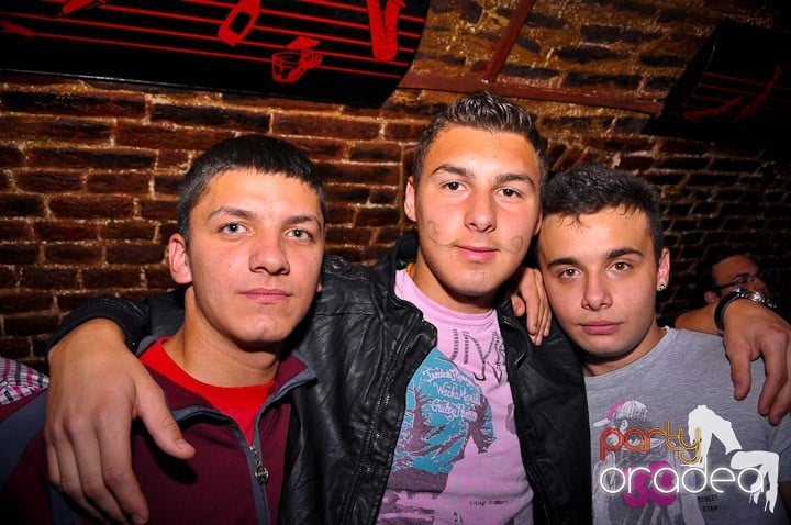 Sâmbătă noaptea în Escape, 