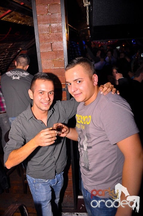 Sâmbătă noaptea în Escape, 