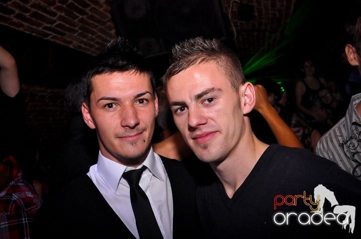 Sâmbătă noaptea în Escape, 