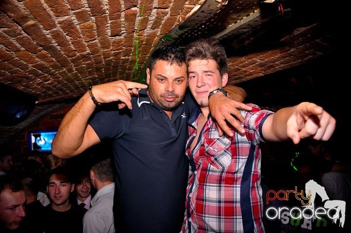 Sâmbătă noaptea în Escape, 