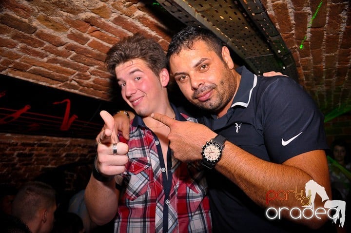 Sâmbătă noaptea în Escape, 