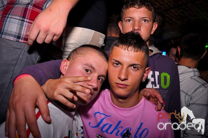 Sâmbătă noaptea în Escape, 