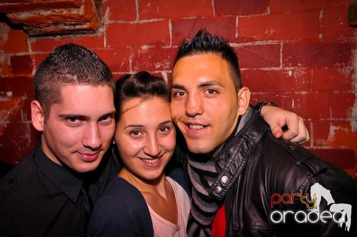 Sâmbătă noaptea în Escape, 