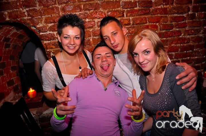 Sâmbătă noaptea în Escape, 