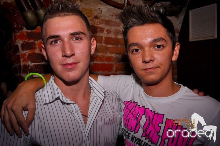 Sâmbătă noaptea în Escape, 