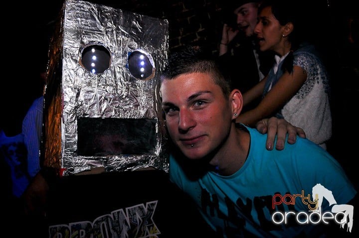 Sâmbătă noaptea în Escape, 