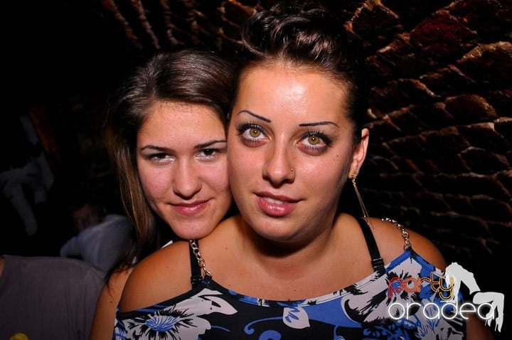 Sâmbătă noaptea în Escape, 