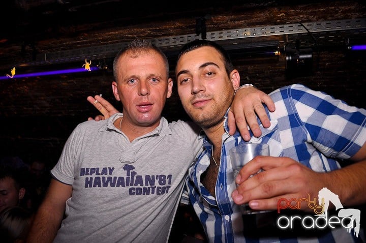 Sâmbătă noaptea în Escape, 