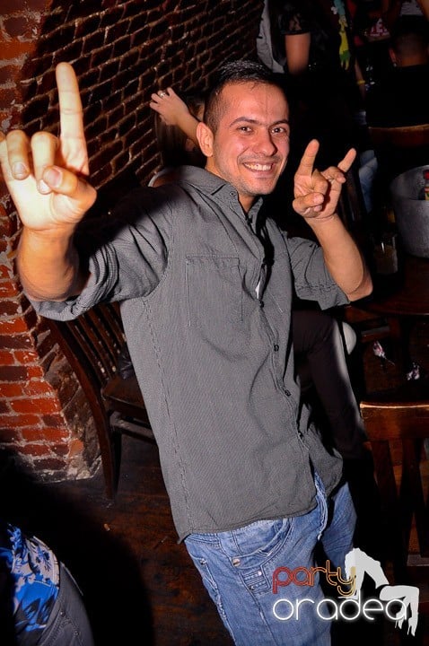 Sâmbătă noaptea în Escape, 