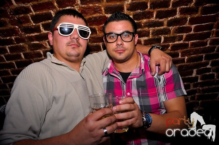 Sâmbătă noaptea în Escape, 