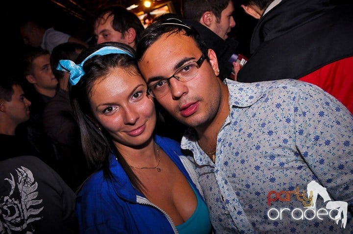 Sâmbătă noaptea în Escape, 