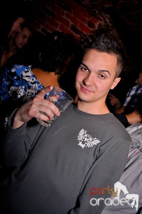 Sâmbătă noaptea în Escape, 