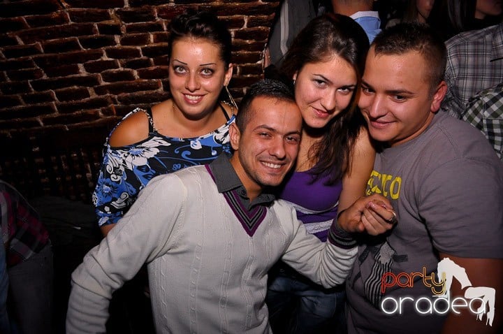 Sâmbătă noaptea în Escape, 