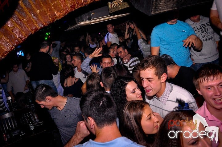 Sâmbătă noaptea în Escape, 