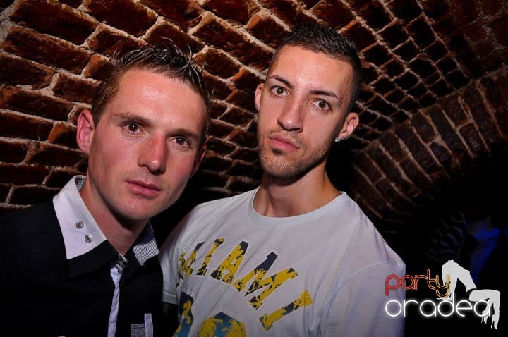 Sâmbătă noaptea în Escape, 