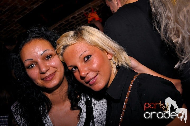 Sâmbătă noaptea în Escape, 