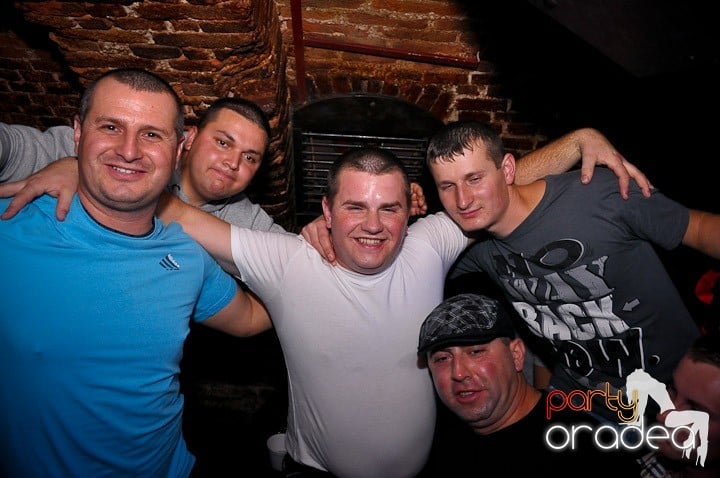 Sâmbătă noaptea în Escape, 