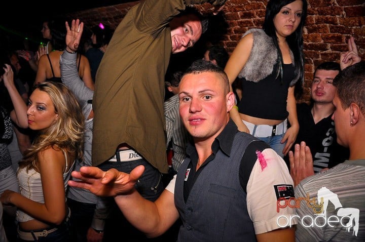 Sâmbătă noaptea în Escape, 