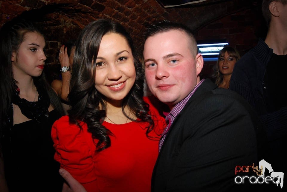 Sâmbătă seara în Club Escape, 