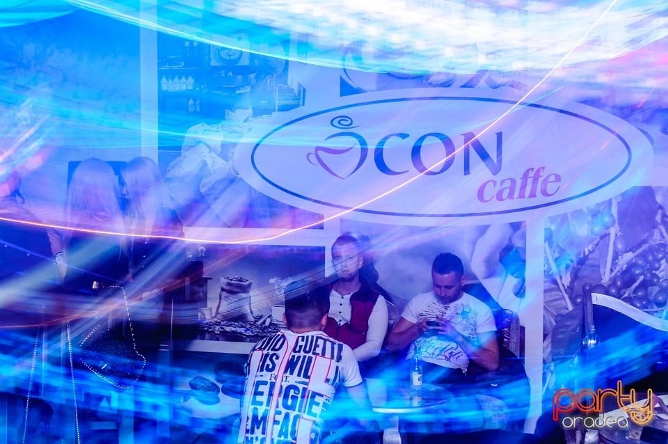 Sâmbătă seara în Icon Caffe, Icon Caffe