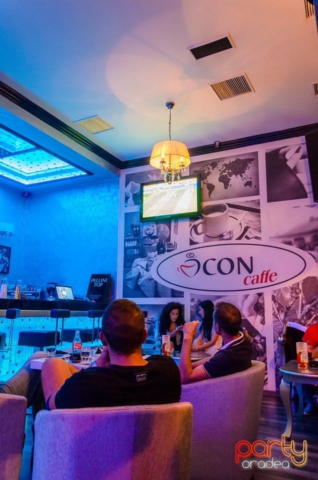 Sâmbătă seara în Icon Caffe, Icon Caffe