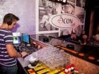 Sâmbătă seara în Icon Caffe